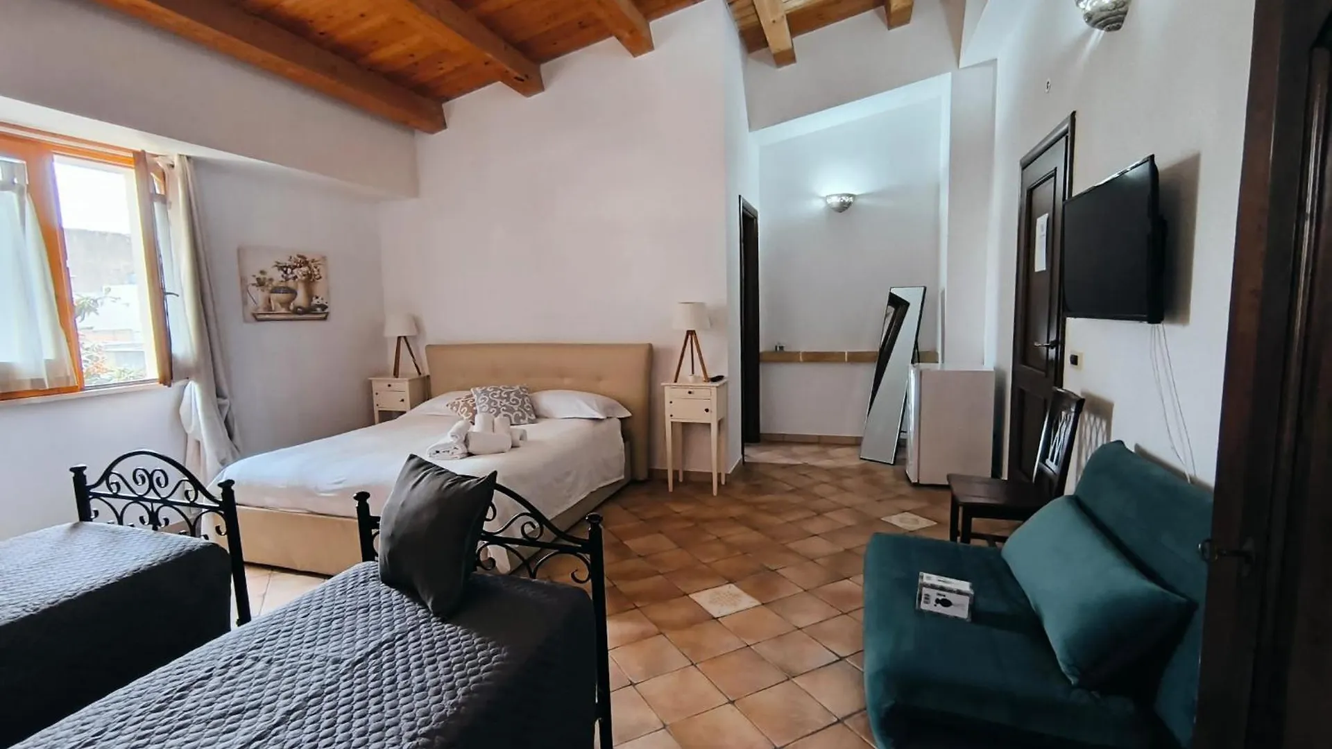 Avola Opera House Bed & Breakfast