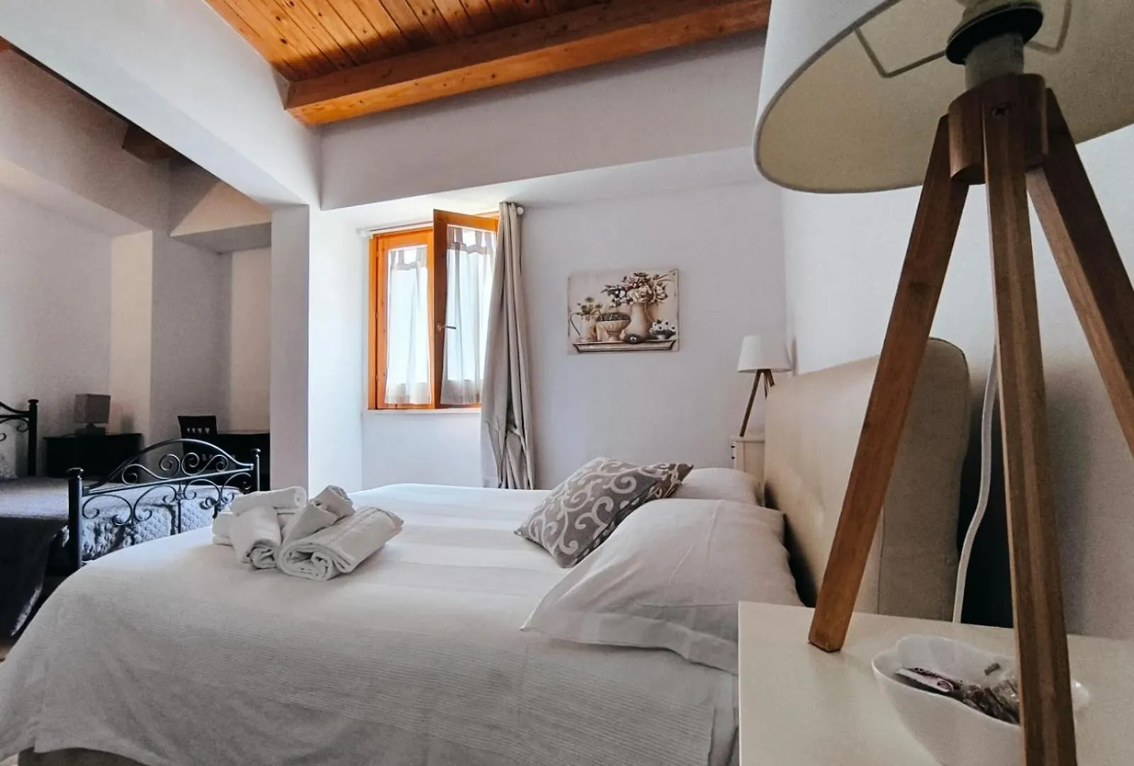 Avola Opera House Bed & Breakfast