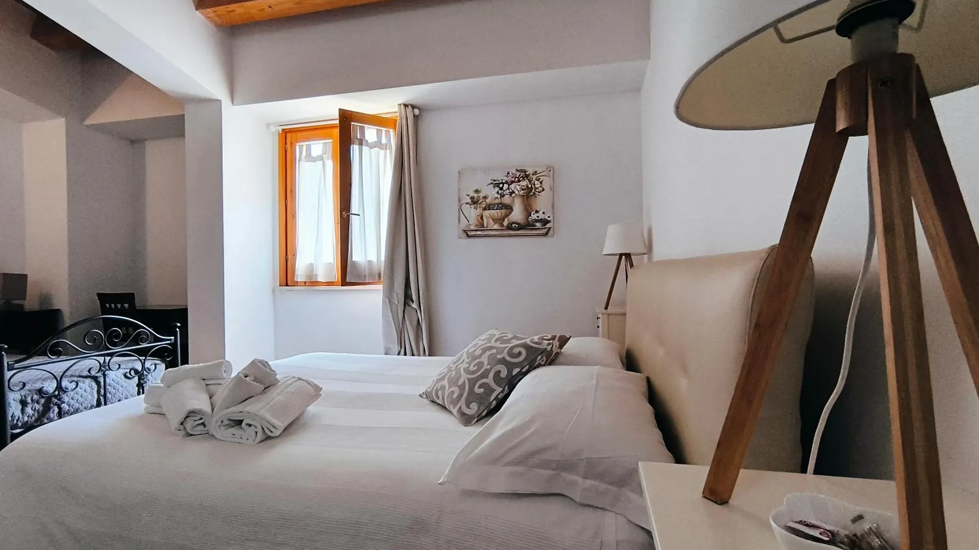 Avola Opera House Bed & Breakfast