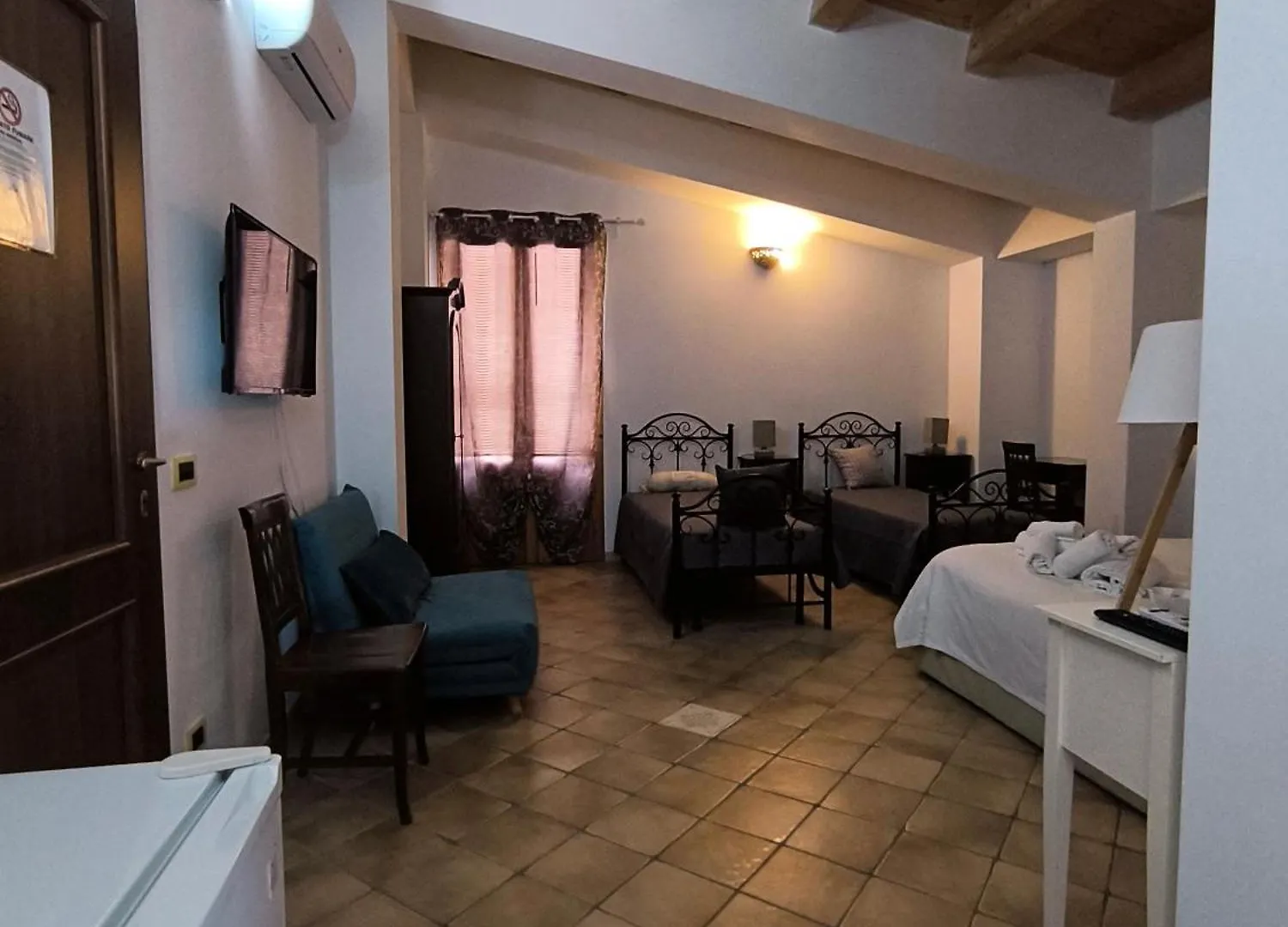 Avola Opera House Bed & Breakfast